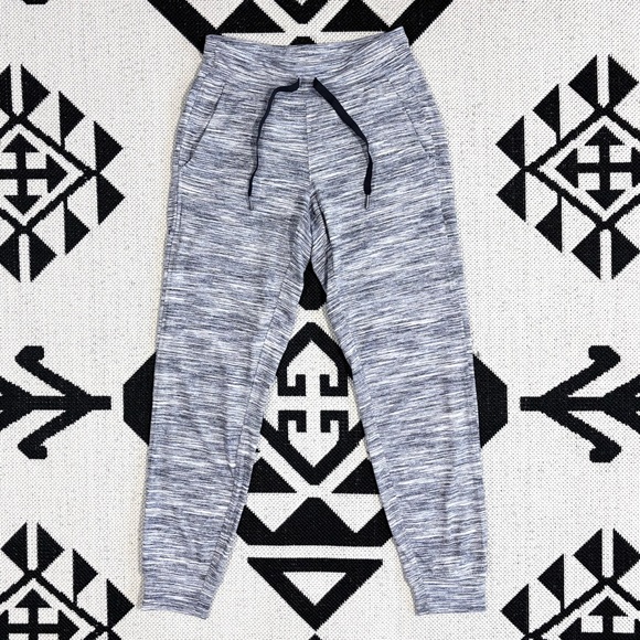 lululemon athletica Pants - Lululemon Ready To Rulu Jogger Pant in Space Dye Camo Black White Size 4